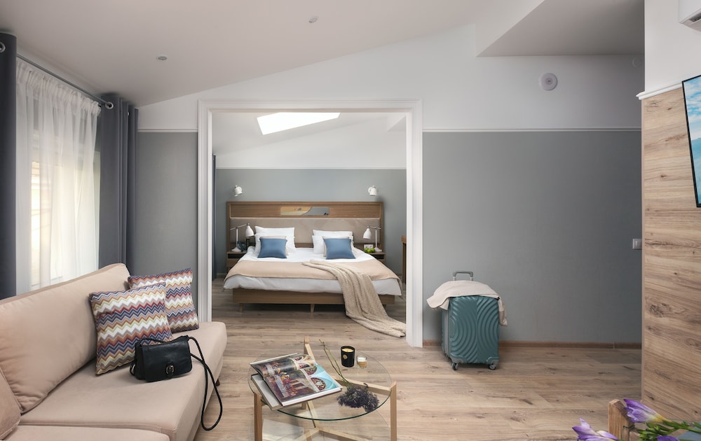 Luxury Apartment, City View photo 1