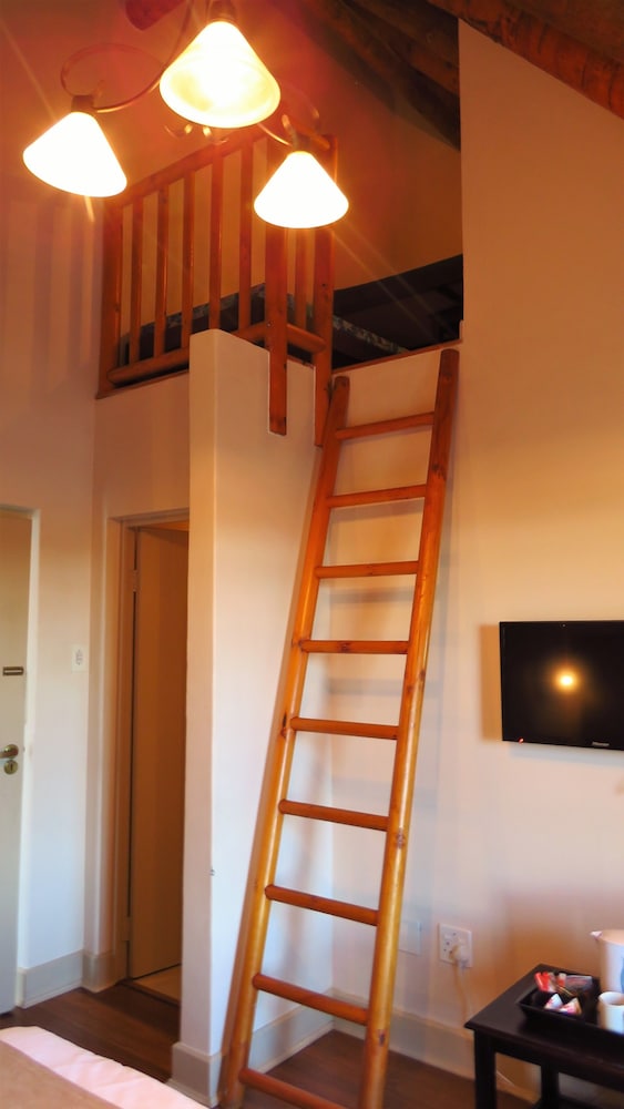 Family Room - Photo 4