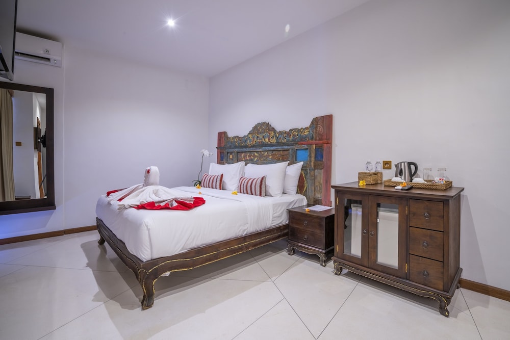 Deluxe Double Room - Photo 11