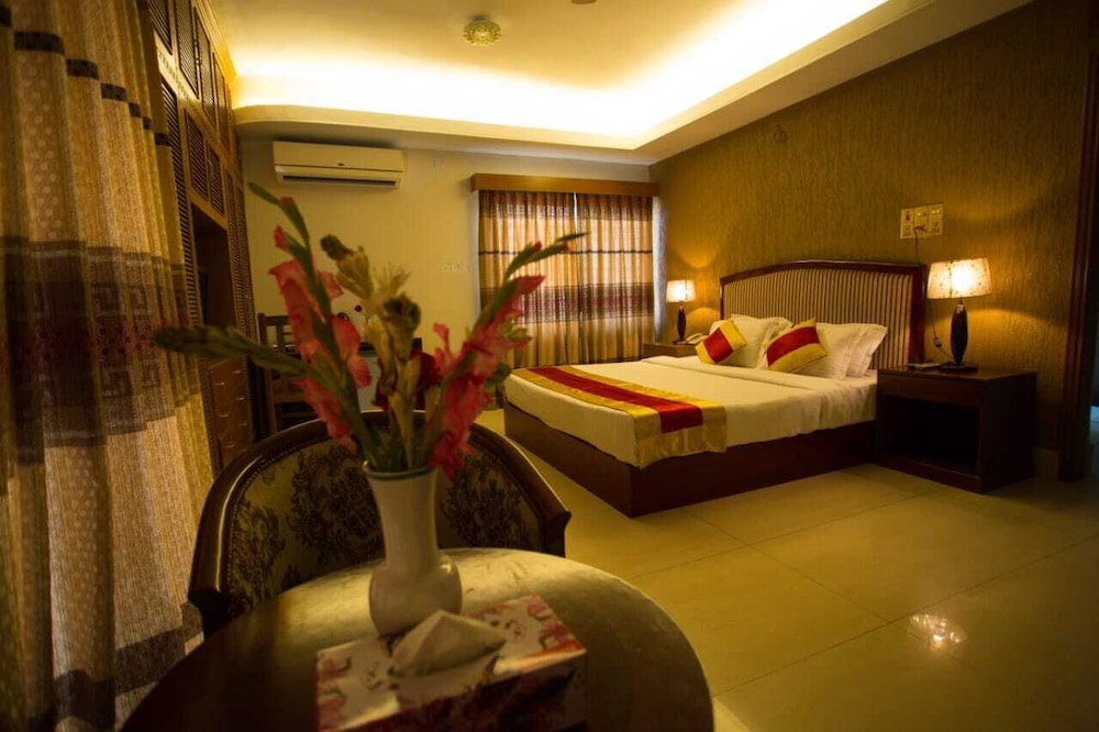 Honeymoon Room photo 1