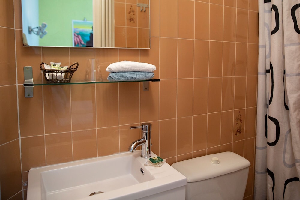 Comfort Single Room, Ensuite photo 3