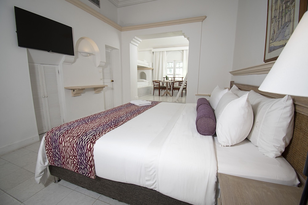 Family Room, Multiple Beds, Non Smoking - Photo 5