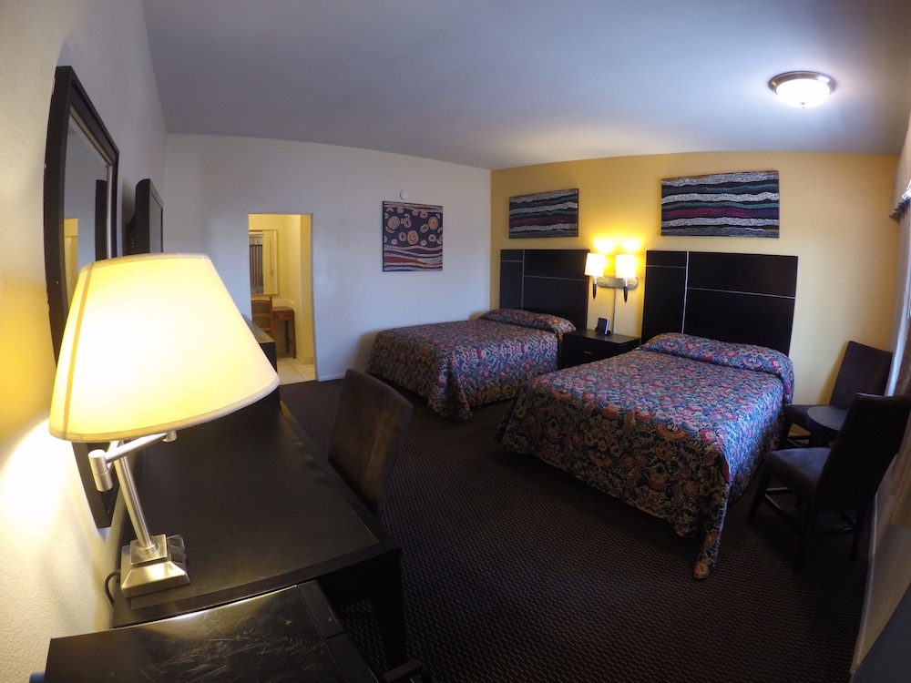 Double Room, 2 Queen Beds photo 1