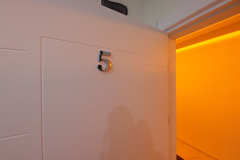 Deluxe Studio Suite, Smoking, City View