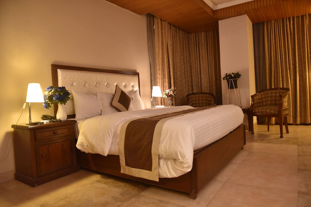 Deluxe Room - Photo 2