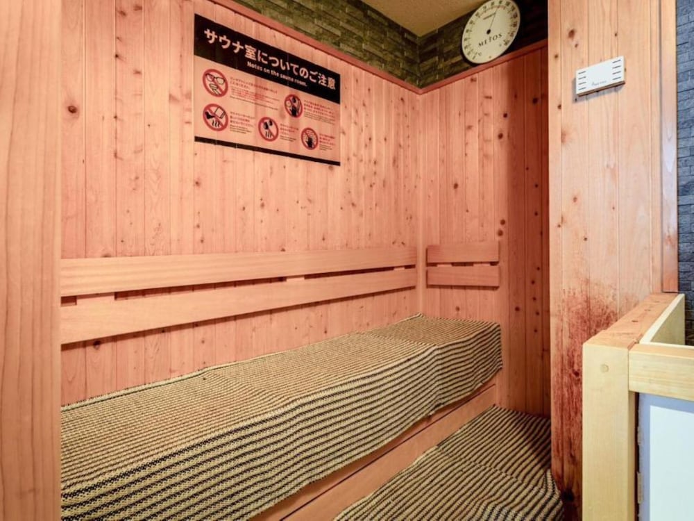 Superior Capsule Room for Female, Non Smoking thumbnail 6