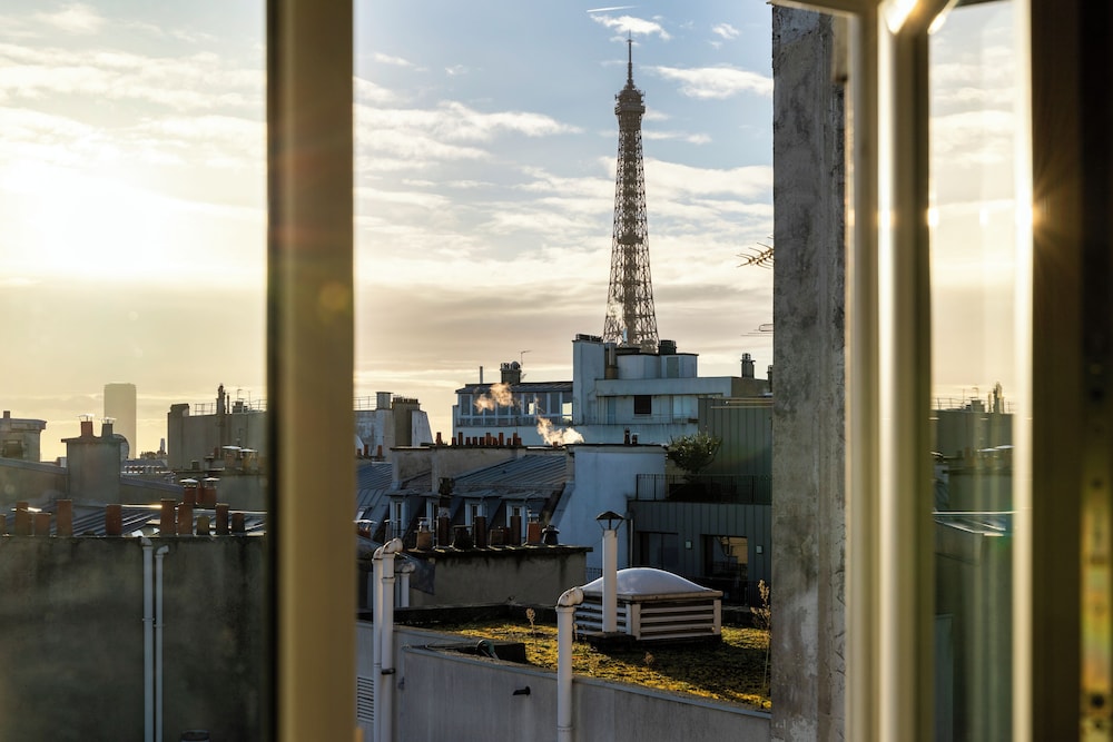 Room with Eiffel Tower view
