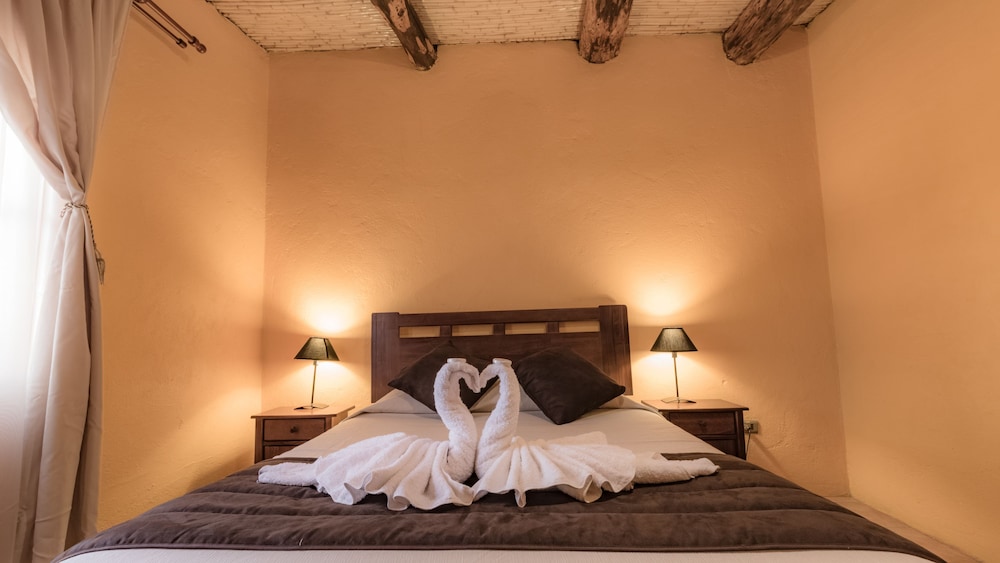 Double Room, 1 Queen Bed