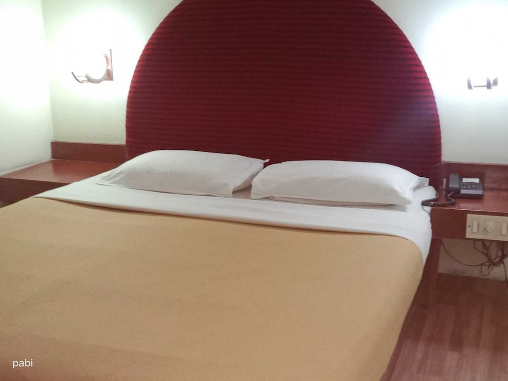 Deluxe Double or Twin Room, City View
