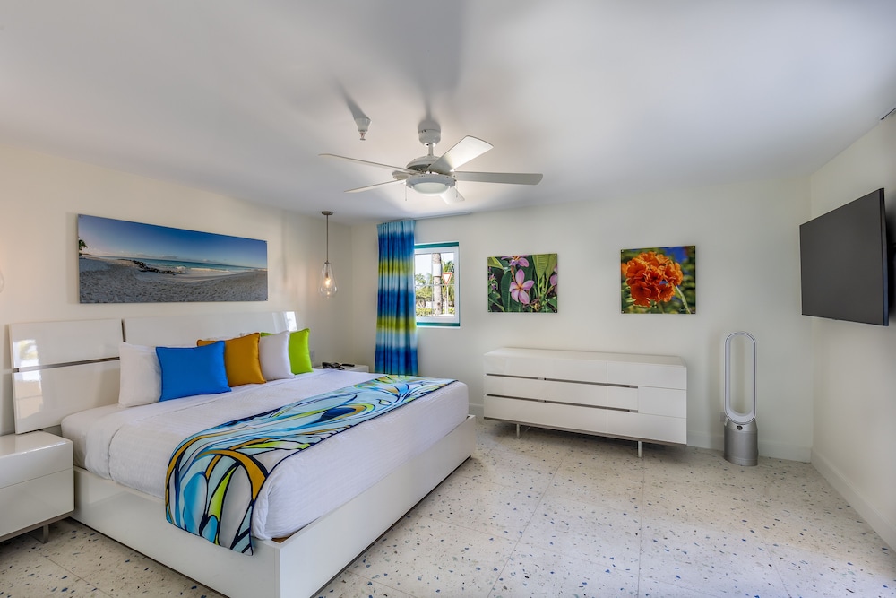 Honeymoon Suite photo 2