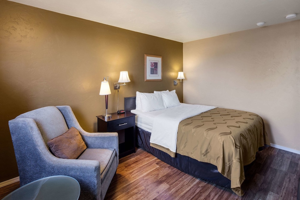 Room, 1 Queen Bed, Accessible, Non Smoking - Photo 2