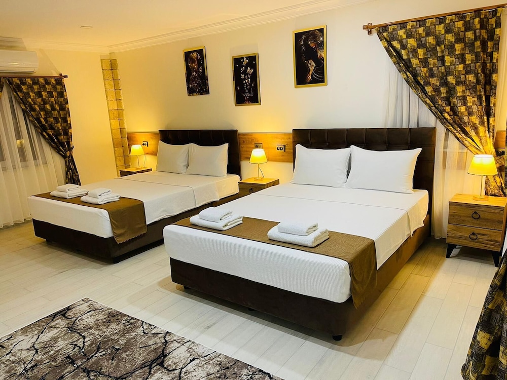 Comfort Room, 1 Bedroom, Non Smoking, Pool View
