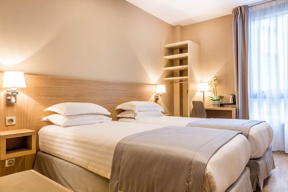 Superior Twin Room, Courtyard View
