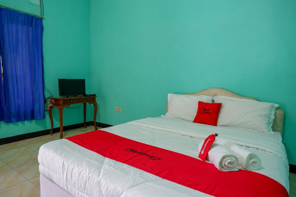 Economy Double Room (Reddoorz)