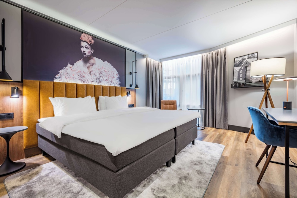 Available room