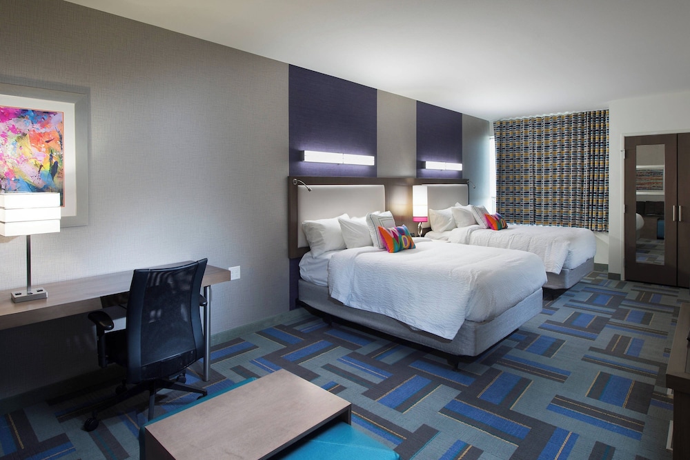 Suite, Multiple Beds