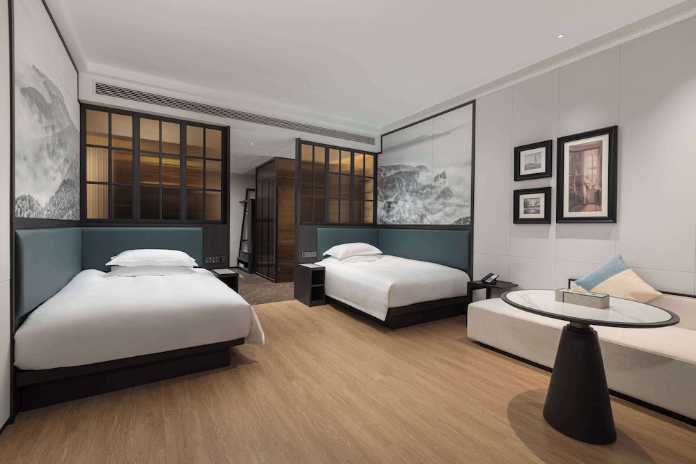 Business Room, 2 Double Beds, Non Smoking