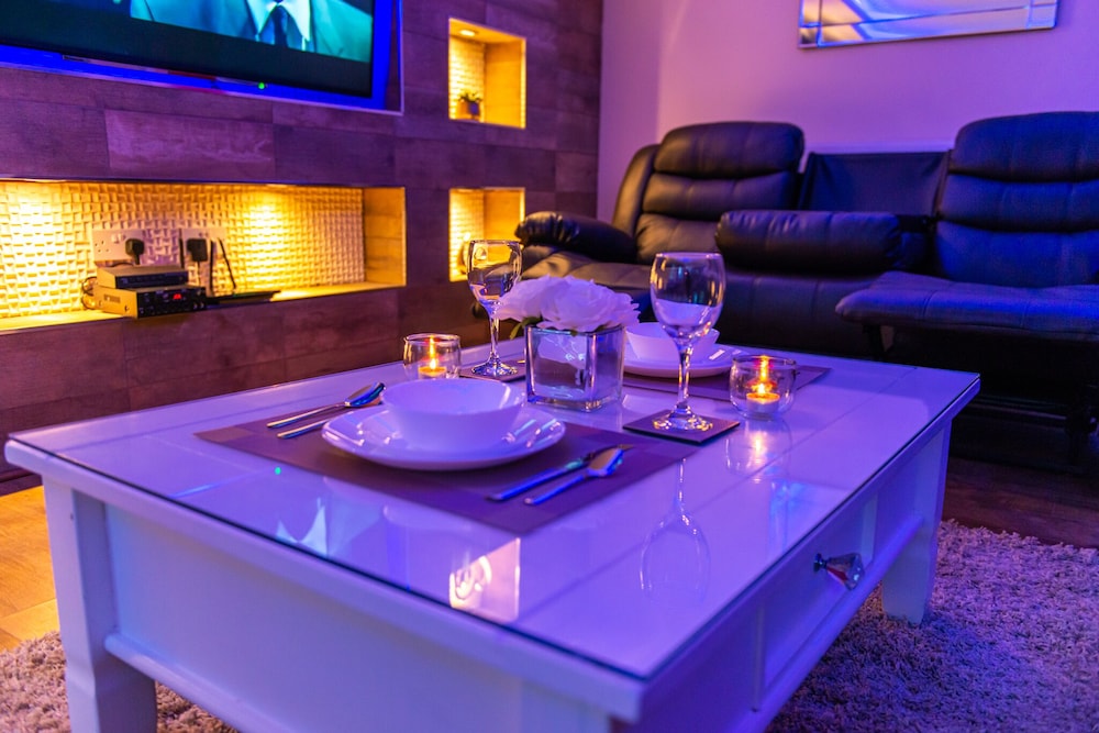 Executive Apartment, Accessible, Private Bathroom (Jacuzzi - Apartment 1) - Photo 64