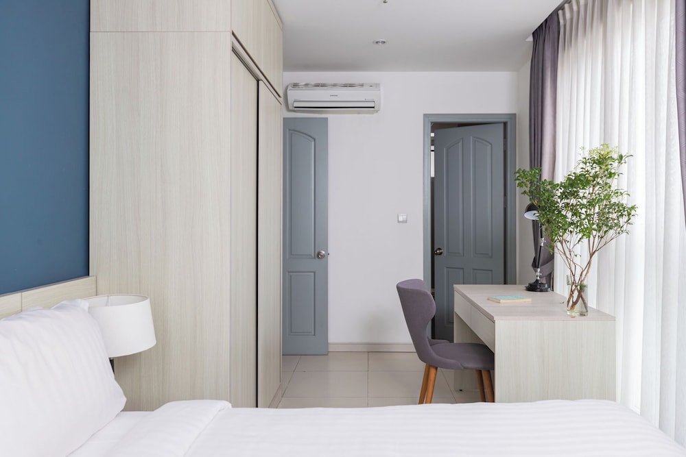 Elite 2-bedroom photo 3
