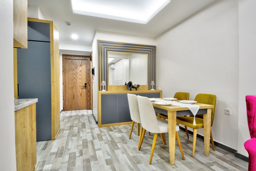 One Bedroom Suite photo 2