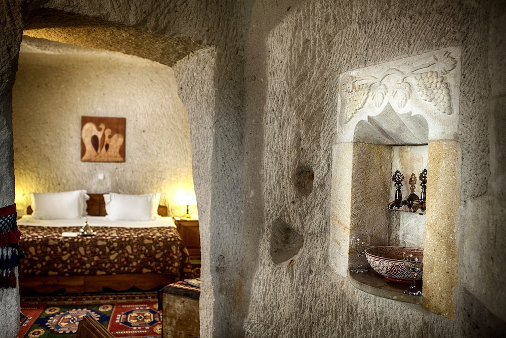 Deluxe Room - Photo 6