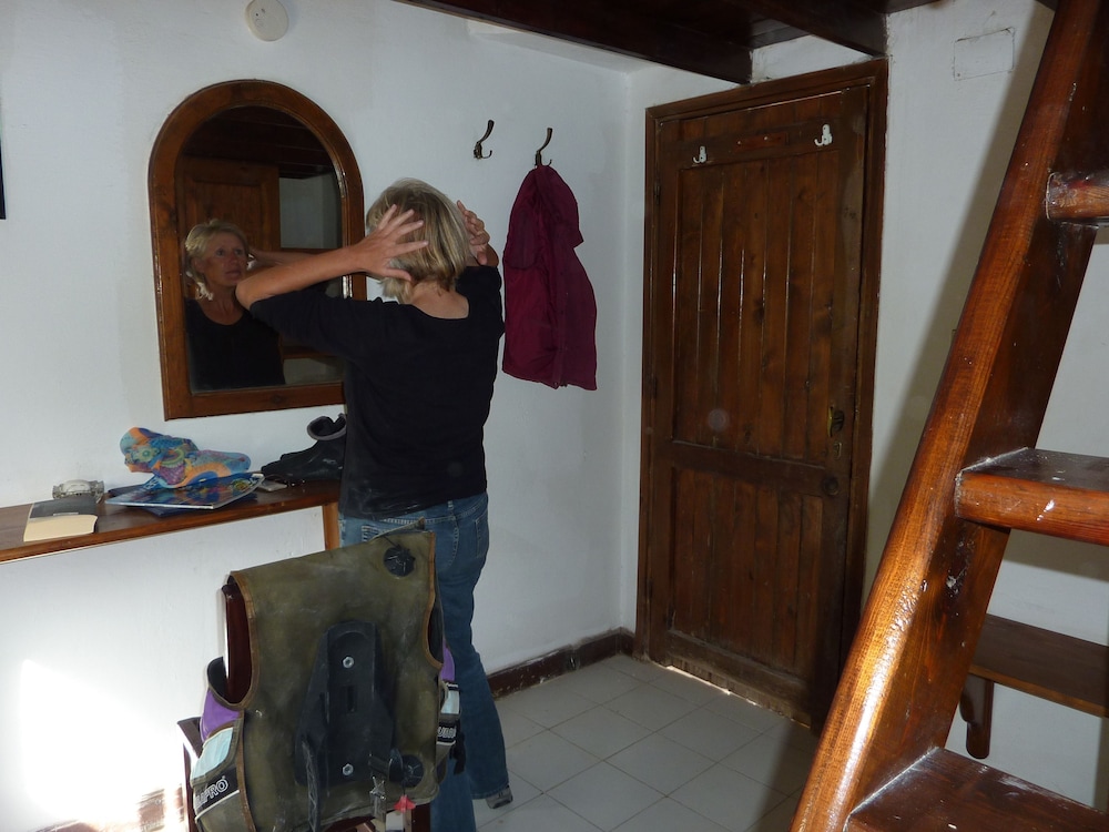 Basic Double Room, Shared Bathroom (Backpacker) photo 1