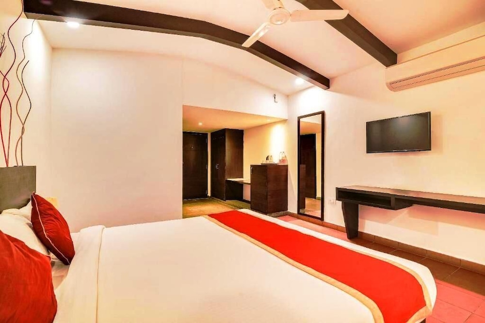 Deluxe Room - Photo 2
