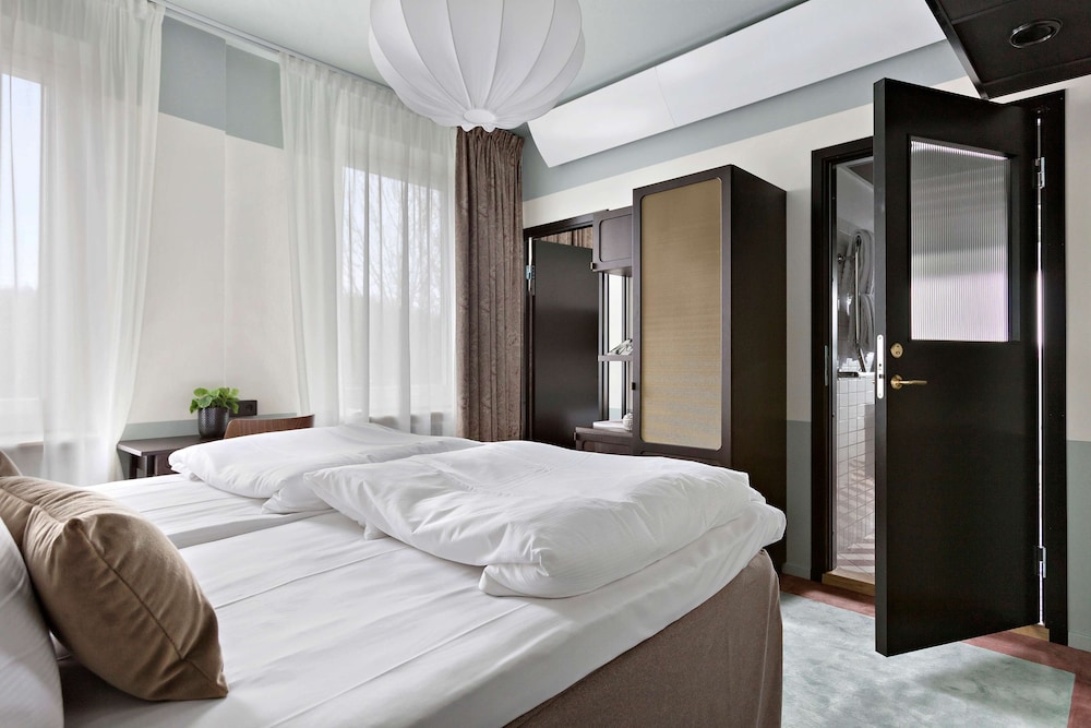 Family Room, Multiple Beds, Non Smoking - Photo 2