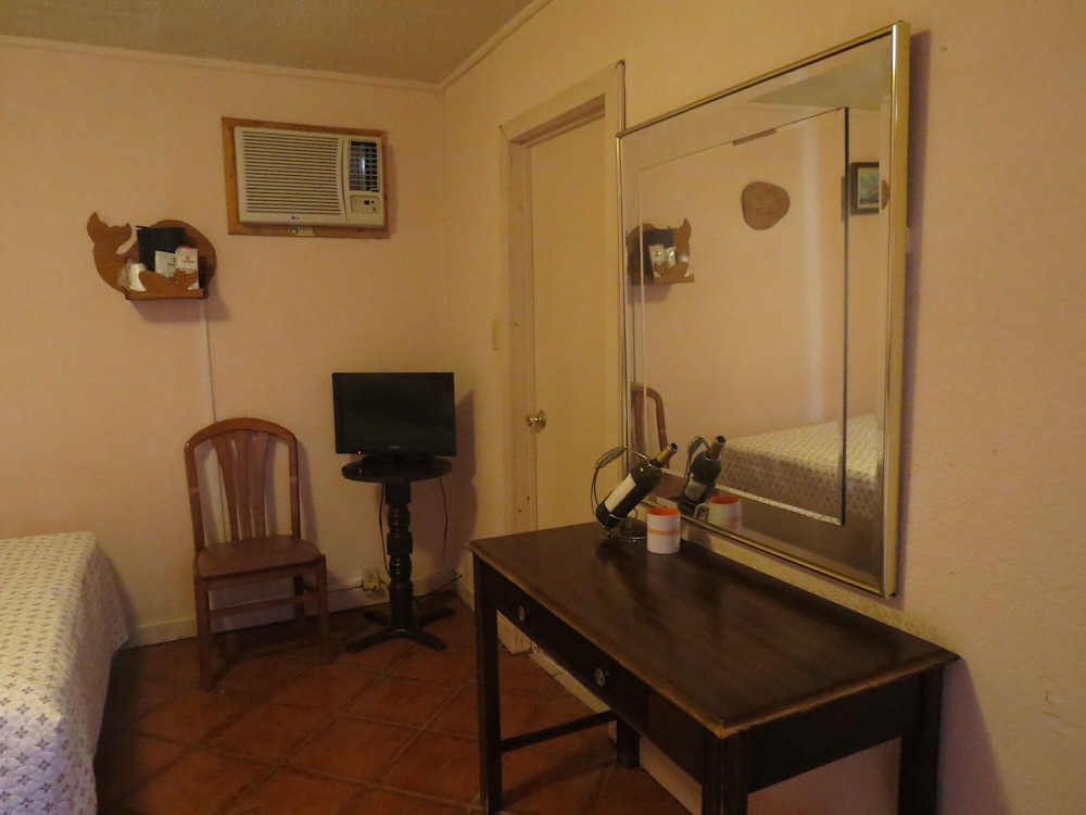 Standard Room - Photo 9