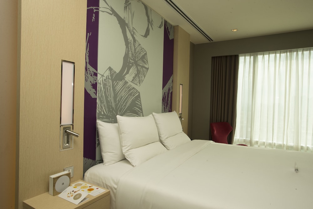 Executive Suite, 1 King Bed photo 3