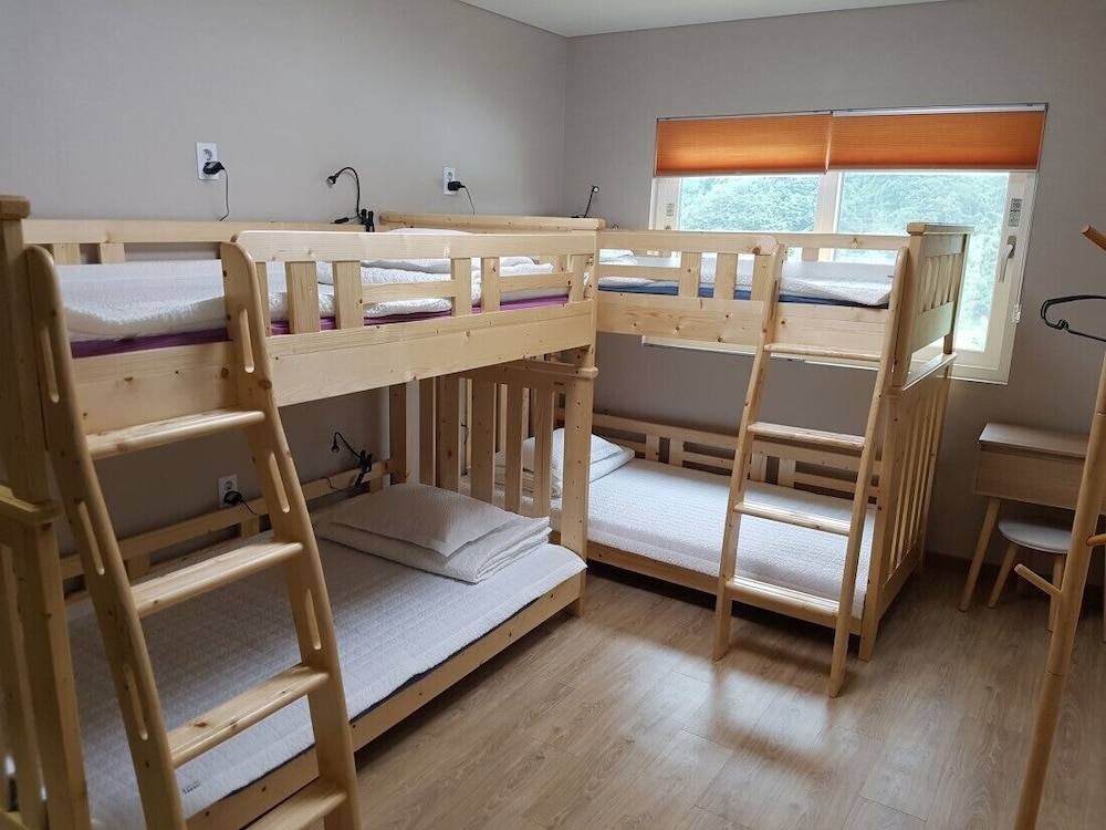 Room (4 people) photo 1