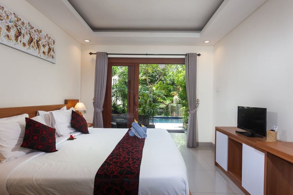 Deluxe Double Room, Pool Access