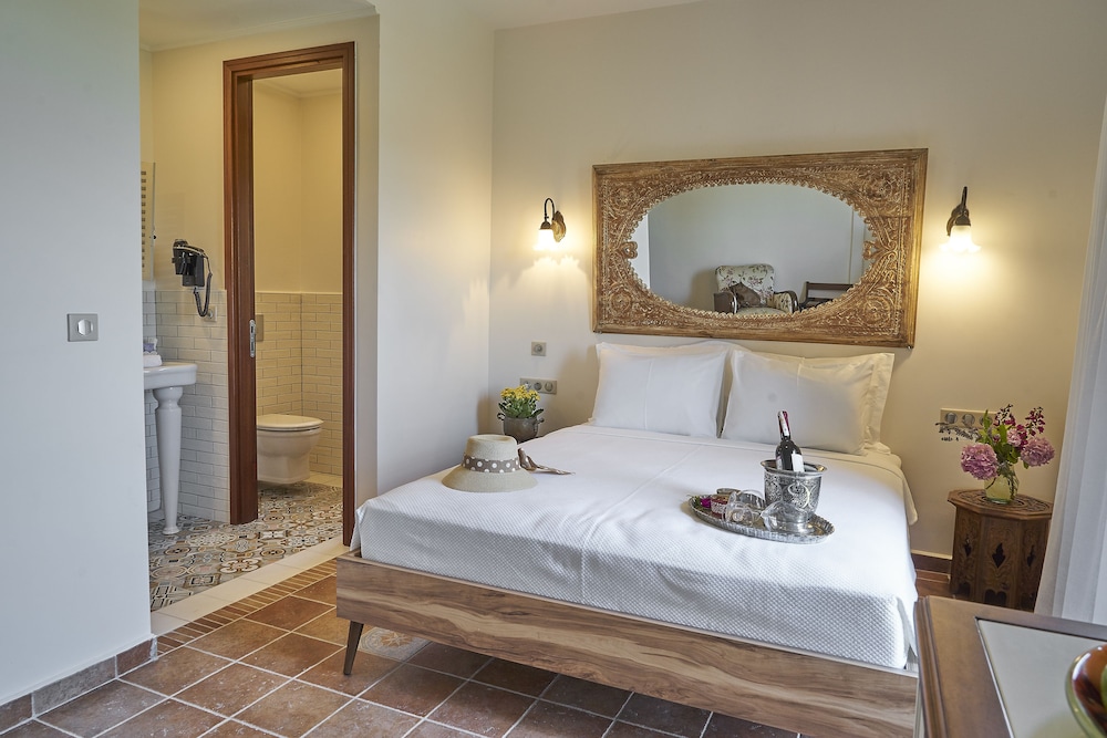 Standard Double Room, Garden View