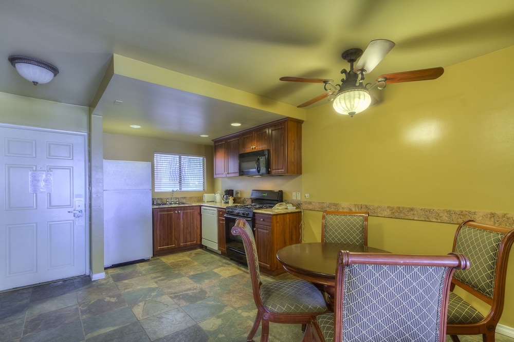 Deluxe Suite, 2 Bedrooms photo 2