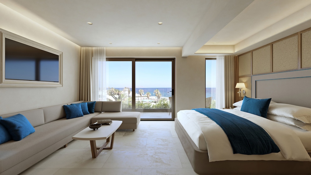 Luxury Suite Open plan - Sea View Sharing Pool photo 2