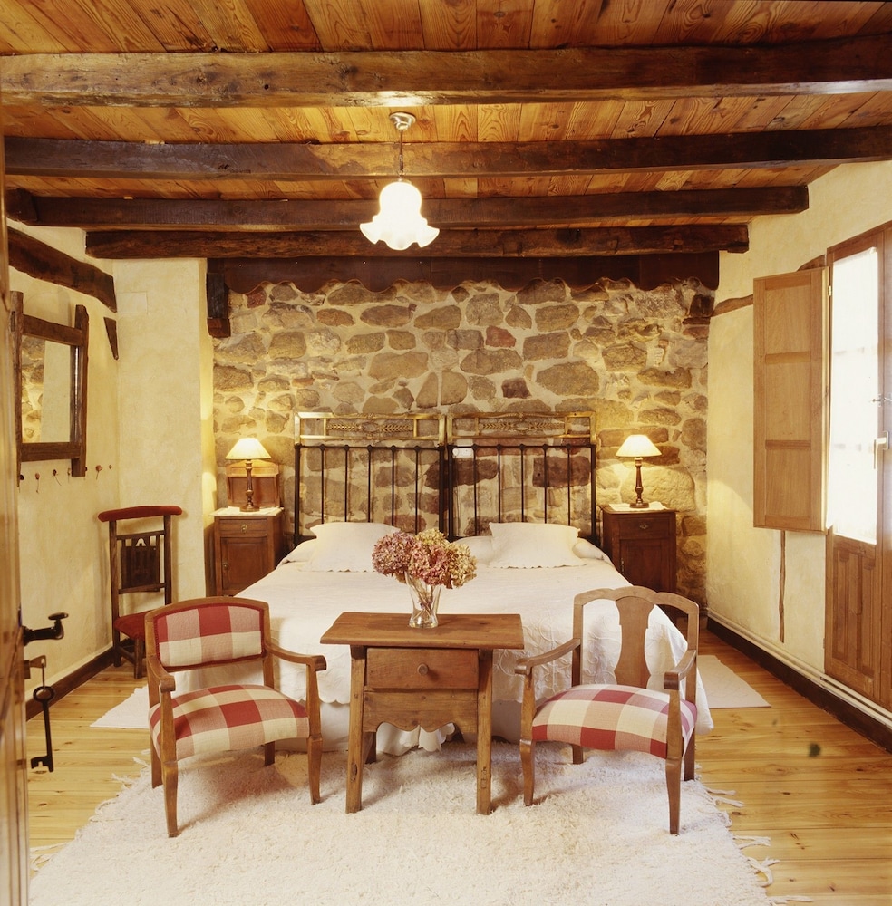 Habitación Doble Estándar o con Dos Camas Individuales.