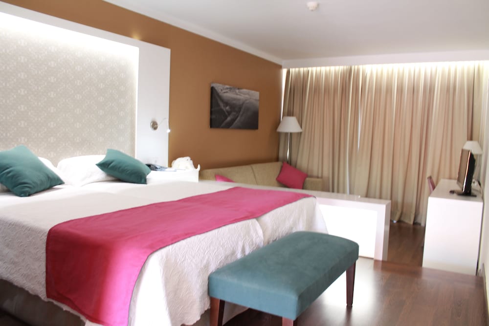Superior Room, Sea View (Single Use) thumbnail 5