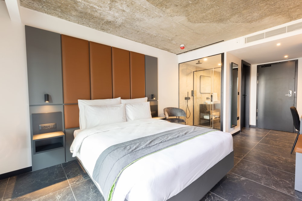 Superior Double Room, Balcony, City View
