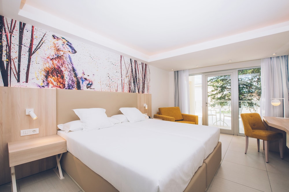 Double Room, 2 Twin Beds photo 1