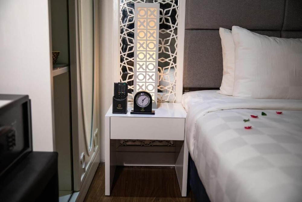 Classic Double Room, City View photo 3