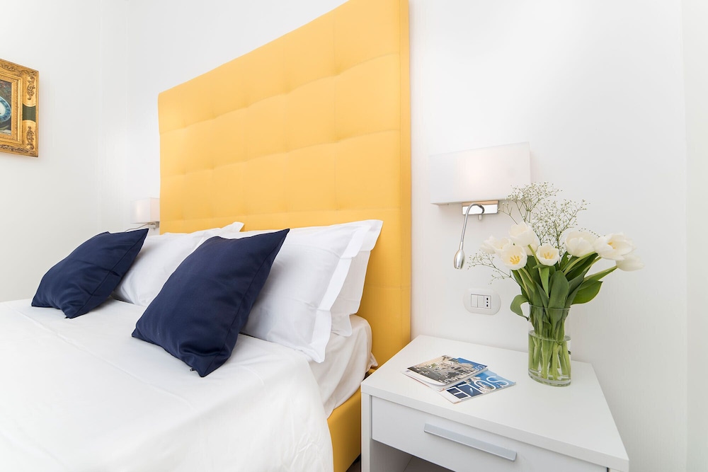 Comfort Room, City View - Photo 11