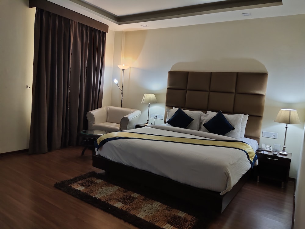 Executive Room, 1 King Bed, Non Smoking