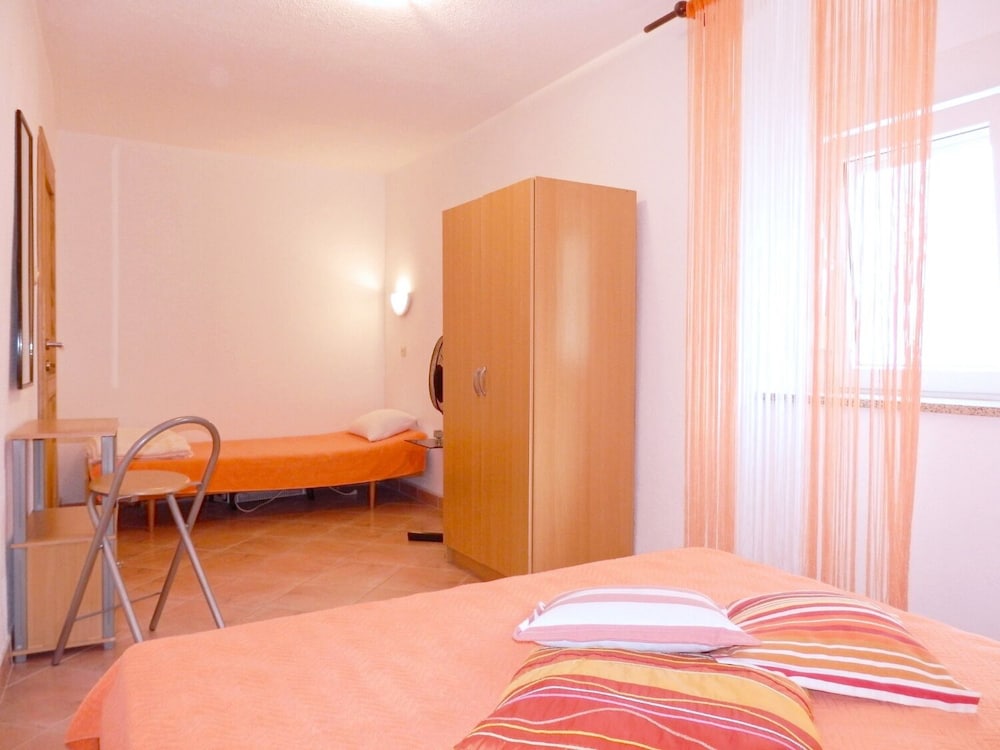 Apartment (Sam - central with pool - A1 I kat(4+)