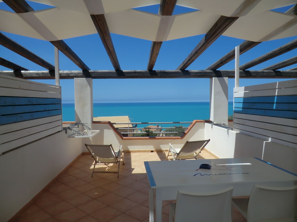 Panoramic Double Room, 1 Bedroom, Ensuite, Sea View photo 2