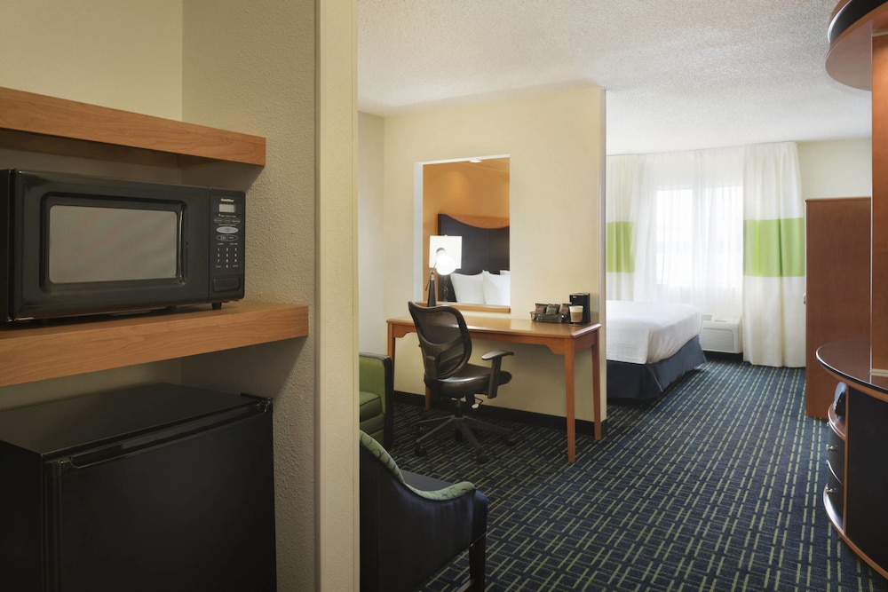 Executive Suite, 1 King Bed with Sofa bed - Photo 1