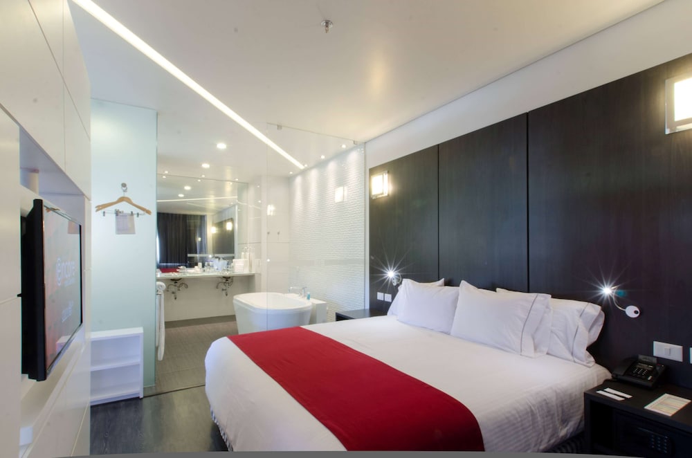 1 King bed, Relax Suite, Non Smoking photo 1