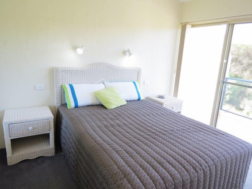 Standard Apartment, 2 Bedrooms, Non Smoking, Kitchen (/2BTHRM/SPA - 5) photo 2