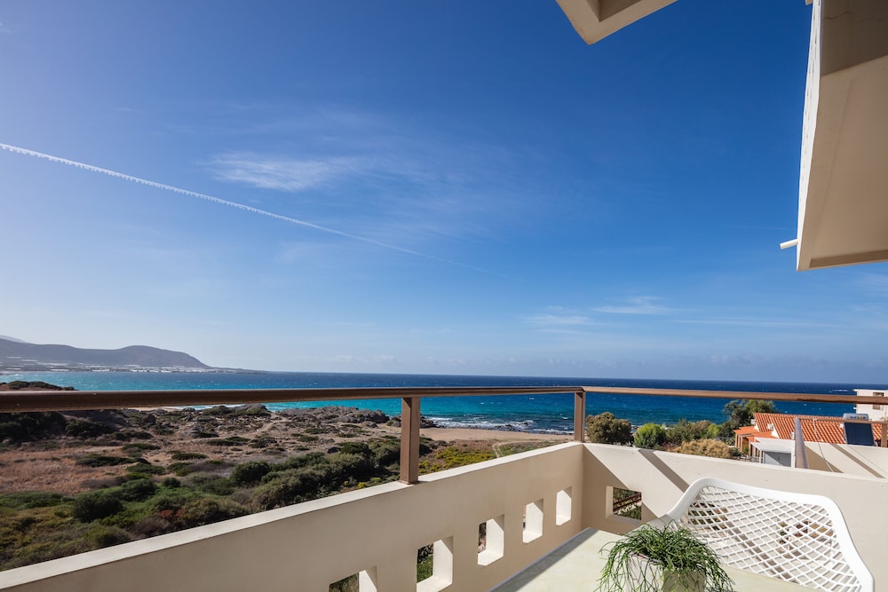 Superior Apartment, 1 Bedroom, Sea View, Second Floor photo 2