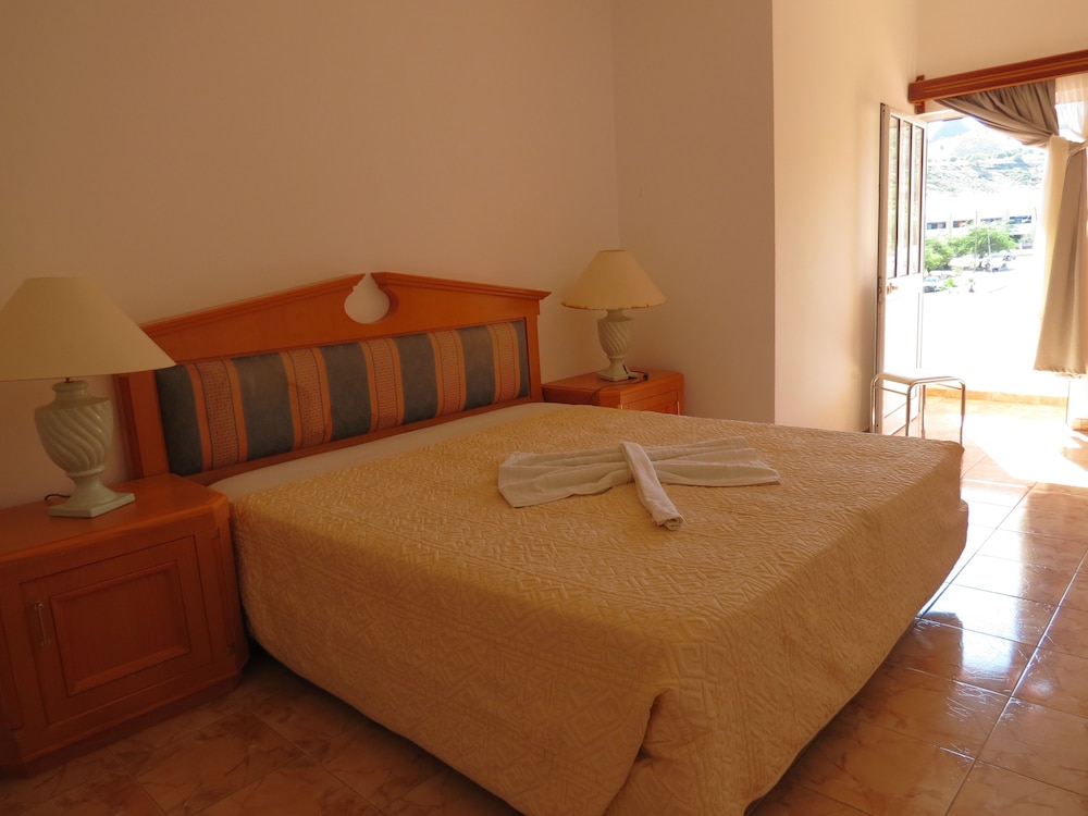 Standard Double Room, Beach View photo 1