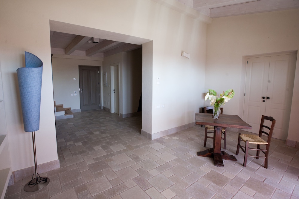 Duplex, 1 Bedroom photo 2